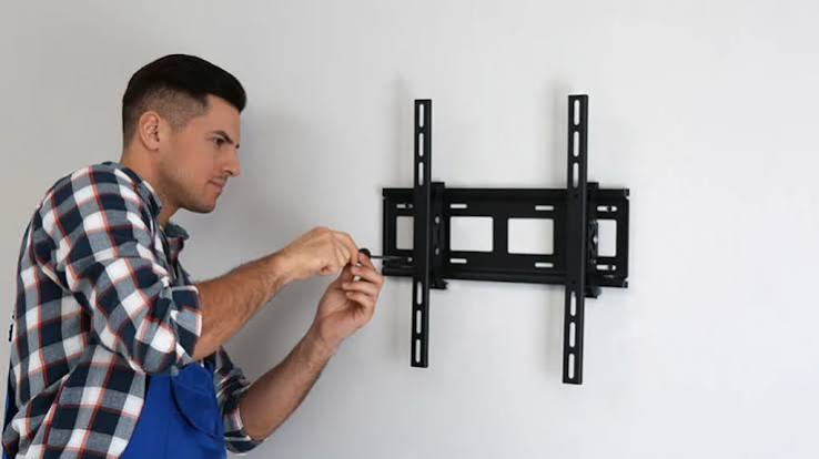 Professional TV wall mounting service